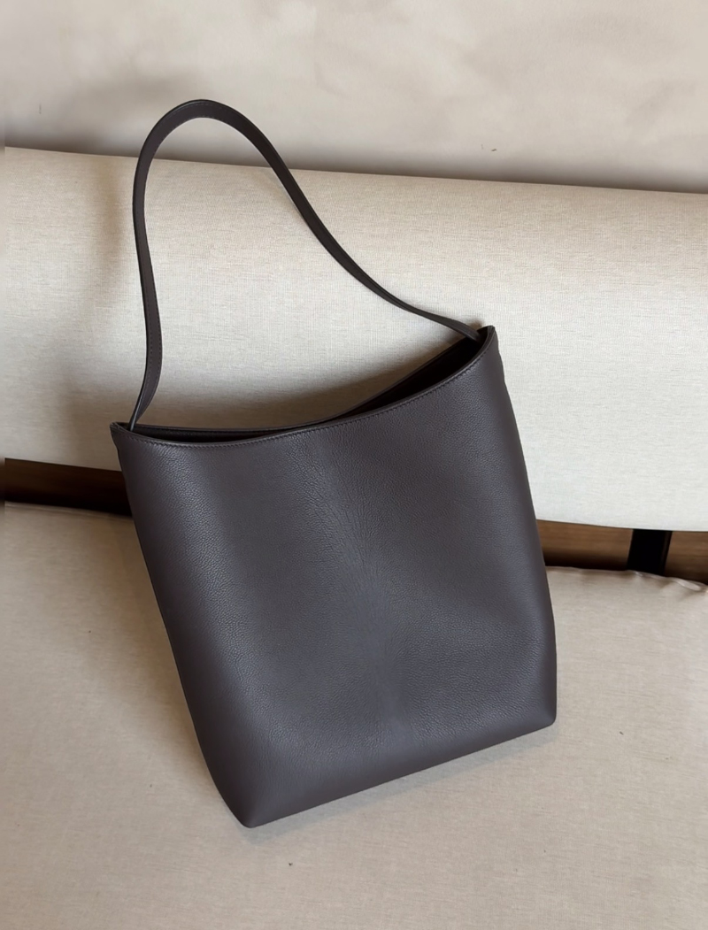 Luxury Bags Big - Tas Selempang Wanita Model Bucket Smiley-Mouth,