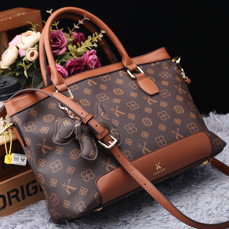 Tas Wanita Merek Mewah Ringan  - Luxury Bags Women Brands ulasan dan harga